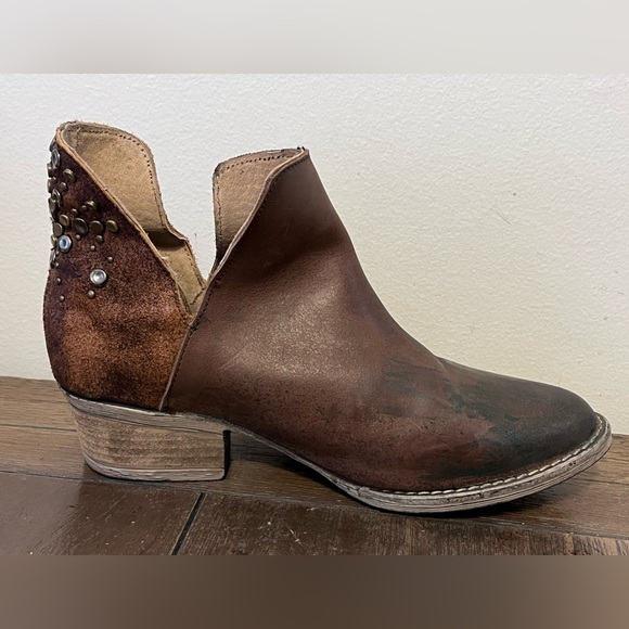 Circle G by Corral Copper Cut Out Booties Womens size 7.5 - Picture 10 of 11
